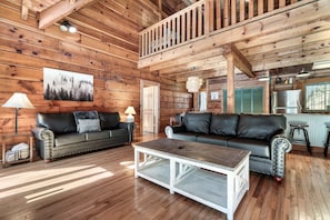 Smart TV y chimenea 
