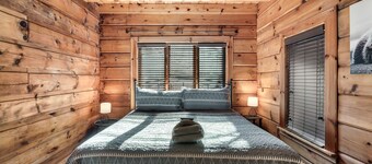 Modern Cozy Cabin w/ 4 KING Master Bedrooms & Hot Tub!