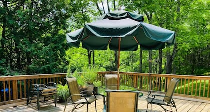 Pet-friendly, private, refuge. Monthly renters welcome. No extra fees.