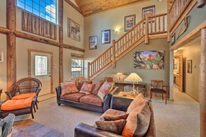 تلفزيون ذكي، مدفأة، ألعاب فيديو، مشغل دي في دي