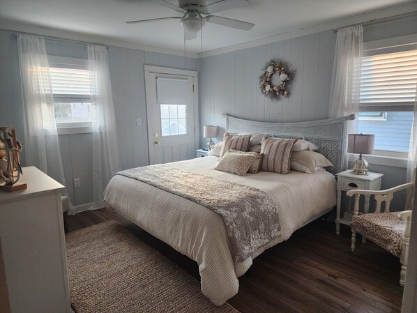 2 bedrooms, iron/ironing board, free WiFi, bed sheets