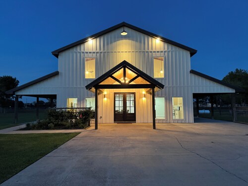 Texas Barn home