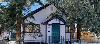 Cozy yet Modern SF home, Your Colorado Mountain Basecamp Getaway!