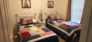 3 chambres, fer et planche à repasser, Wi-Fi gratuit, draps fournis