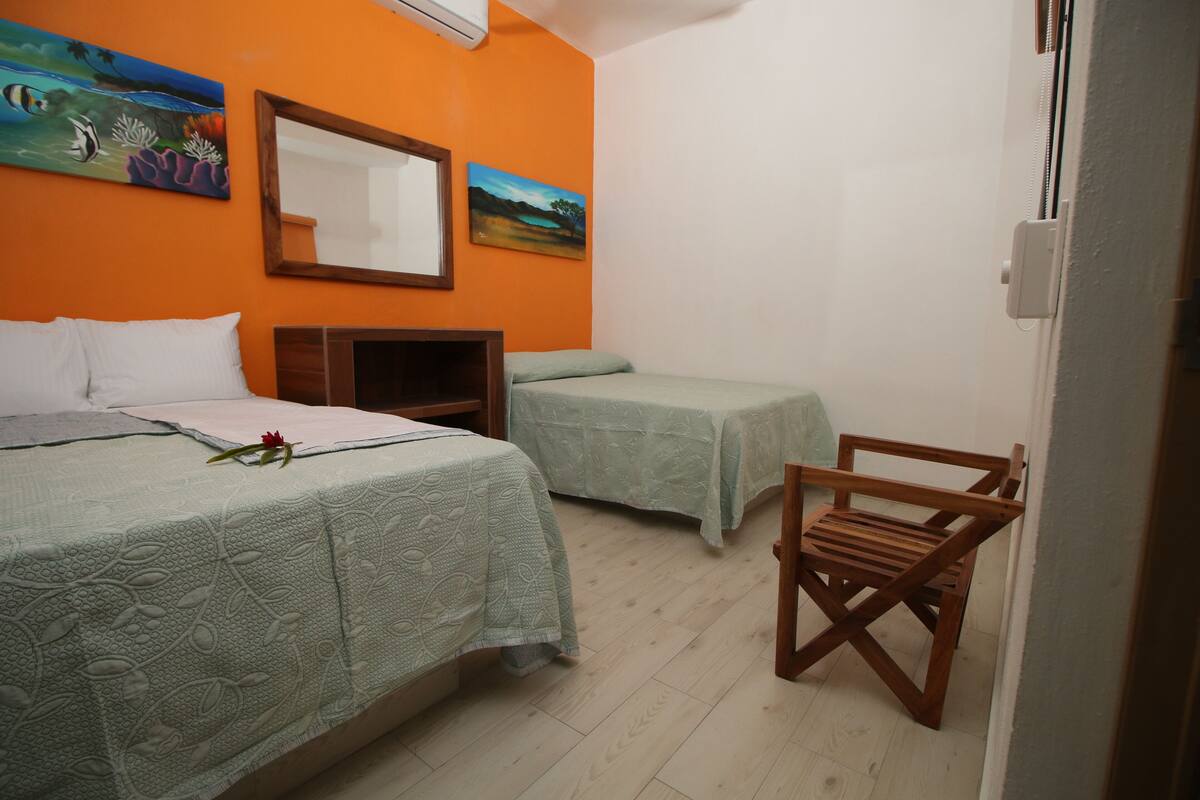 Family Room | Blackout drapes, WiFi (free), bed sheets