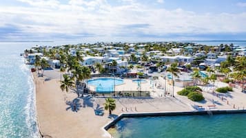 Ulkouima-allas, lämmitetty uima-allas