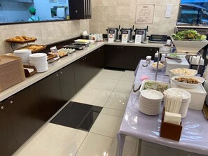 Free daily buffet breakfast  - Toyoko Inn Tokyo Akishima-eki Minami-guchi (Akishima)