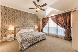 3 bedrooms, desk, iron/ironing board, WiFi