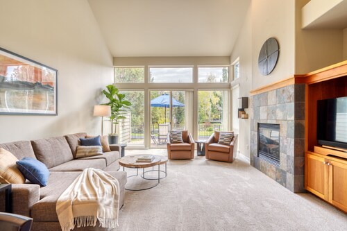 Babbling Brookside 1 1/2 block to Splash Park and Lakeside Pool, Sports center