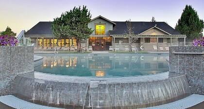 Babbling Brookside 1 1/2 block to Splash Park and Lakeside Pool, Sports center