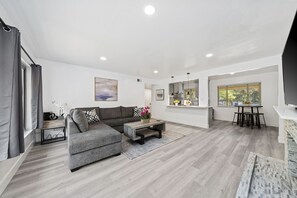 Smart TV, offices
