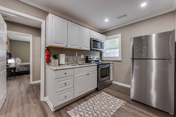 Fridge, microwave, oven, coffee/tea maker