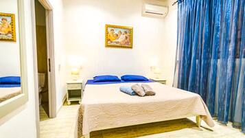 Villa, 4 Bedrooms, Private Pool | In-room safe, desk, laptop workspace, blackout drapes