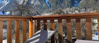 STUNNING 3 BED CYCLE/SKI APARTMENT - SLEEPS 6