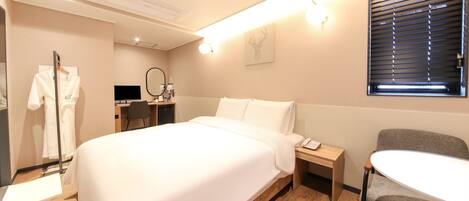 Standard Double Room | Premium bedding, down comforters, free WiFi, bed sheets