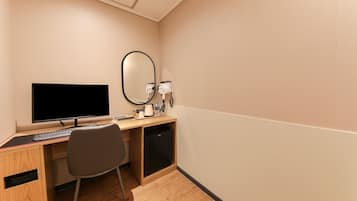 Business | Premium bedding, down comforters, WiFi (free), bed sheets