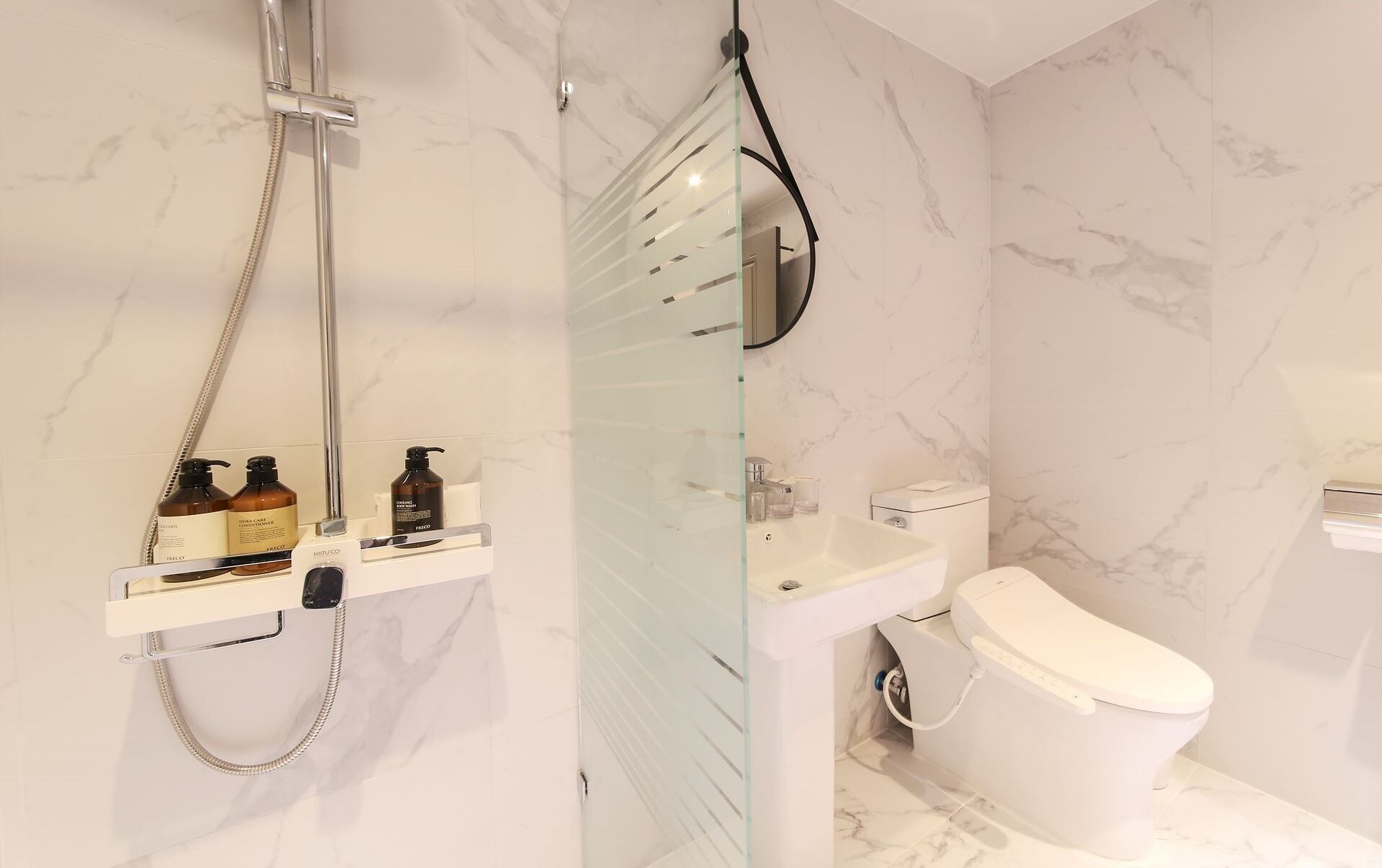 standard double room | bathroom | free toiletries, hair dryer, dressing gowns, bidet