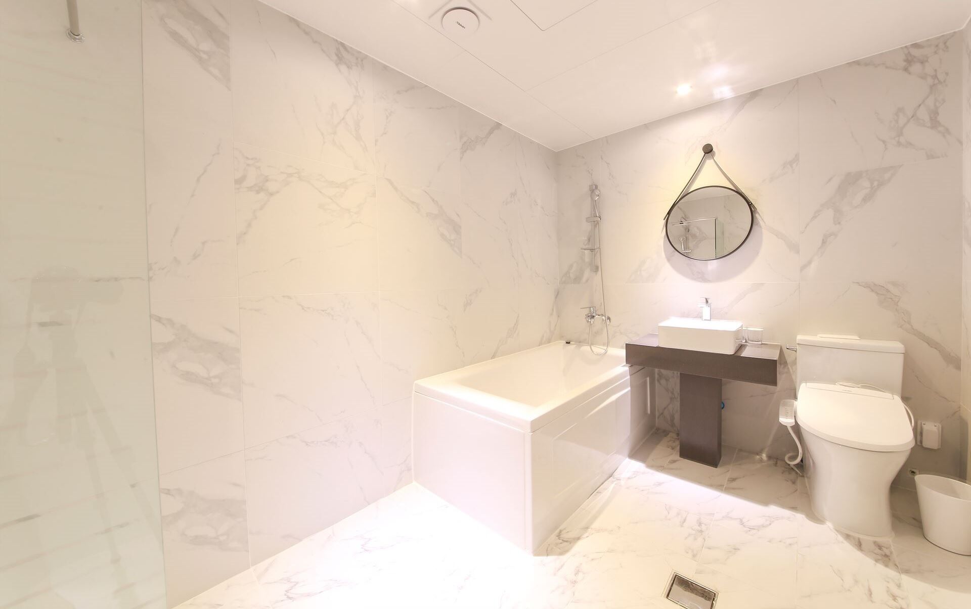 business double room | bathroom | free toiletries, hair dryer, dressing gowns, bidet