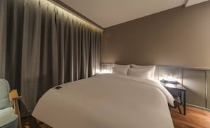 Deluxe Room, 1 Double Bed | Down duvets, blackout curtains, soundproofing, iron/ironing board - Frenchcode Hotel (Busan)