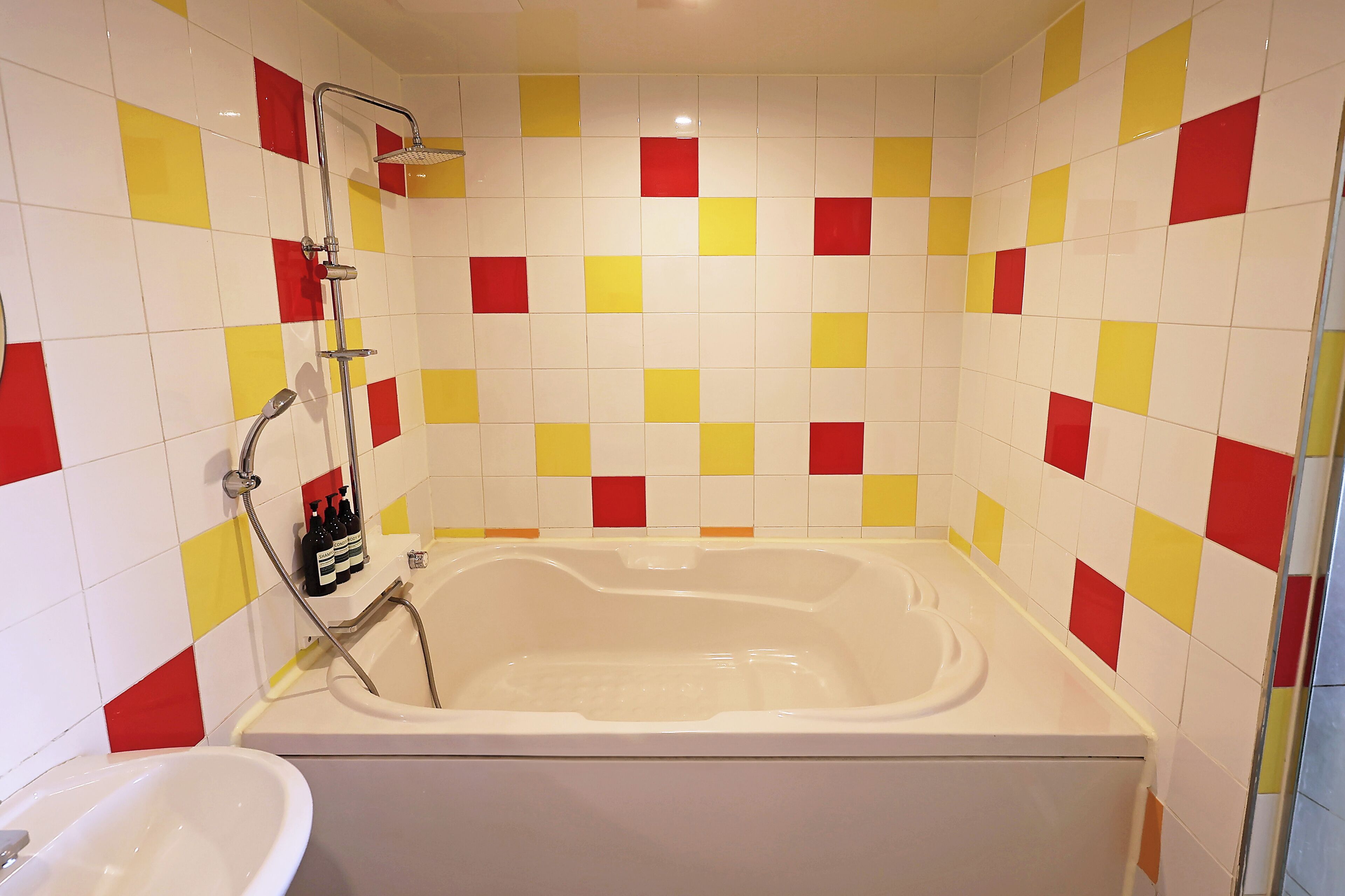 Standard Double Room (Randomly assigned upon check in) | Bathroom | Separate tub and shower, free toiletries, hair dryer, bathrobes