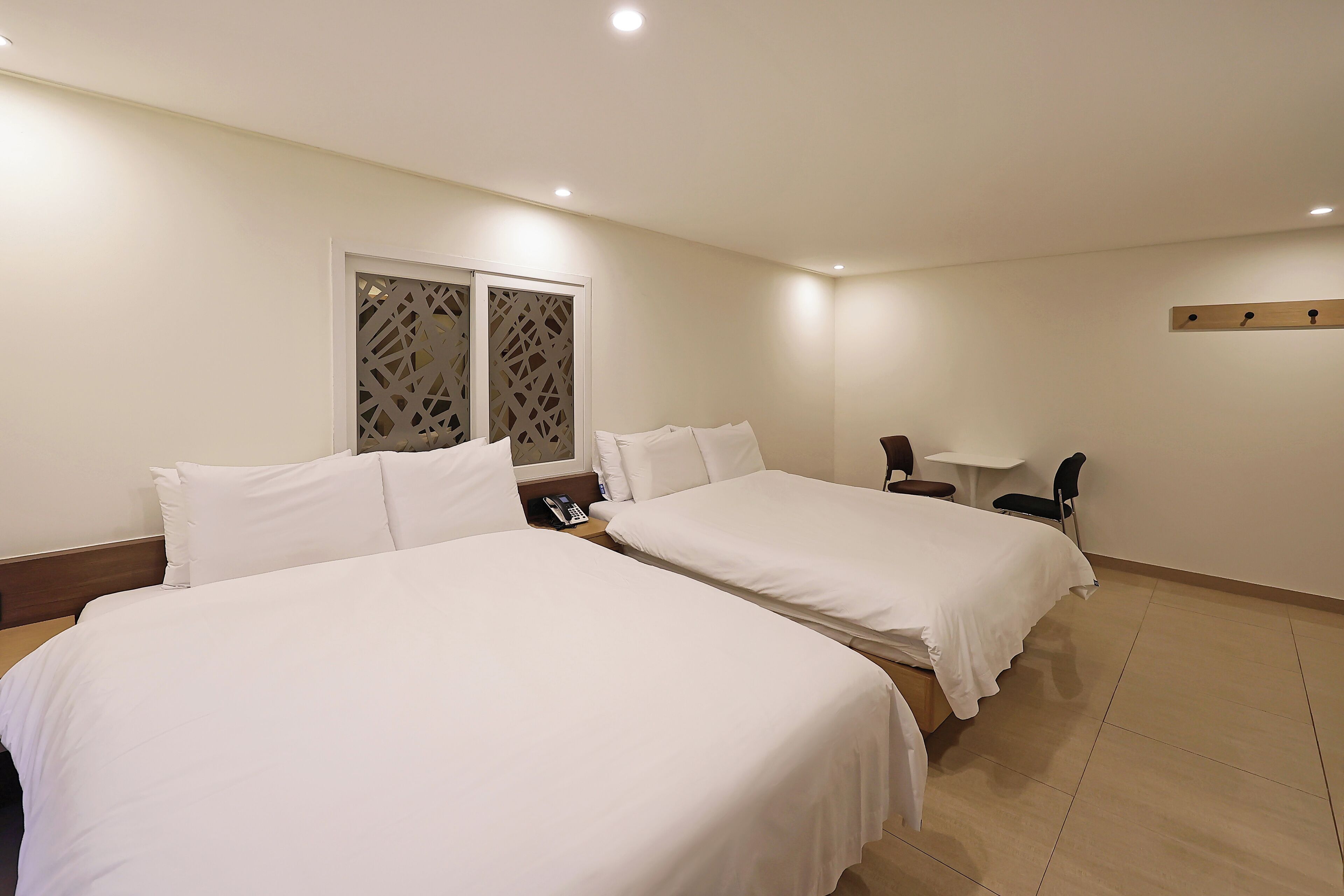 Family Twin Room | Free WiFi, bed sheets