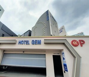 Exterior detail - Hotel Gem (Busan)