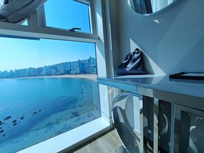 Deluxe Ocean Double | 起居区 | 平板电视、Netflix、流媒体服务