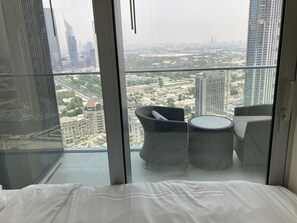 公寓 (3 Bedrooms) | 3 多间卧室、客房内保险箱、办公桌、遮光窗帘