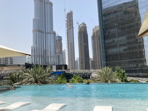Outdoor pool - Ultimate Luxury Address Boulevard Dubai - 3 Bedrooms (Dubai)