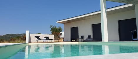 Outdoor pool, a heated pool