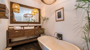 Villa, 3 Bedrooms, Smoking, Private Pool | Bathroom - Rustic Interior Design, Private Villa, 3 BR, Umalas With Staff (Kerobokan)