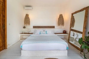Basic Villa, Multiple Beds