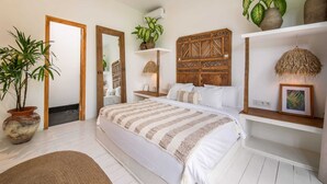 Basic Villa, Multiple Beds - Tropical Design, Private Villa, 3 BR, Umalas (Kerobokan)