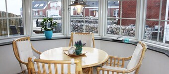 Schönes Ferienhaus aus Stein mit 2 Duschbädern, Sauna, Whirlpool und Ofen