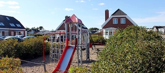 Schönes Ferienhaus aus Stein mit 2 Duschbädern, Sauna, Whirlpool und Ofen