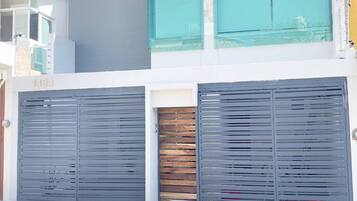 House, 4 Bedrooms | Exterior