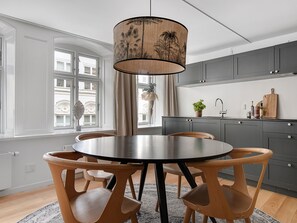 Apartamento, 1 habitación, vistas a la ciudad | Servicio de la habitación