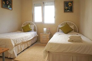 Apartamento, 2 quartos, sacada, vista para a piscina | 2 quartos