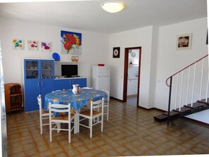 House, 3 Bedrooms, Patio | Dining