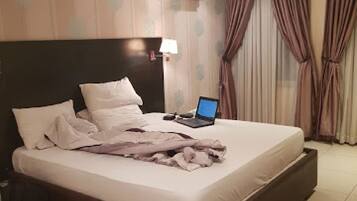 Room, 1 Bedroom, Smoking, Private Pool | 1 bedroom, desk, WiFi