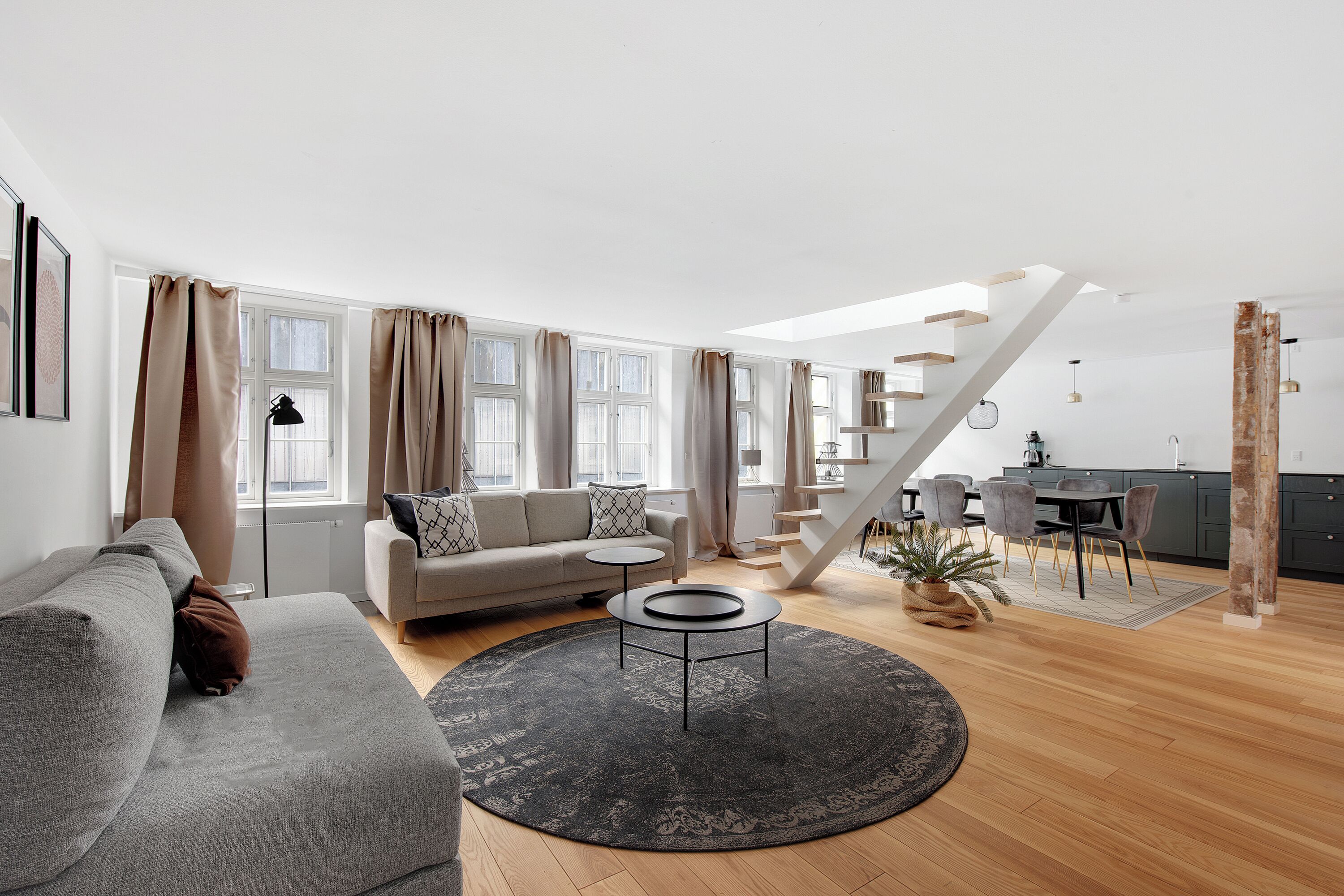 Apartment, 3 Bedrooms, Terrace, City View | Living area