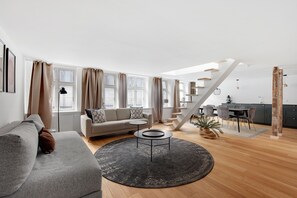 Appartement, 3 chambres, terrasse, vue sur la ville | Aire de séjour