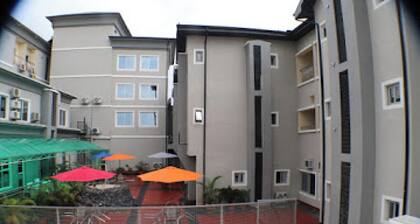 Room-all Seasons Hotel - Business Suite