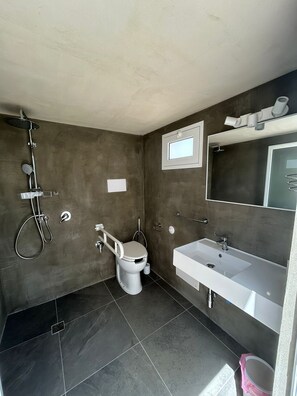 House, 3 Bedrooms, Smoking | Bathroom - Gioberta Holiday Homes, Porto Palo Villetta (Menfi)