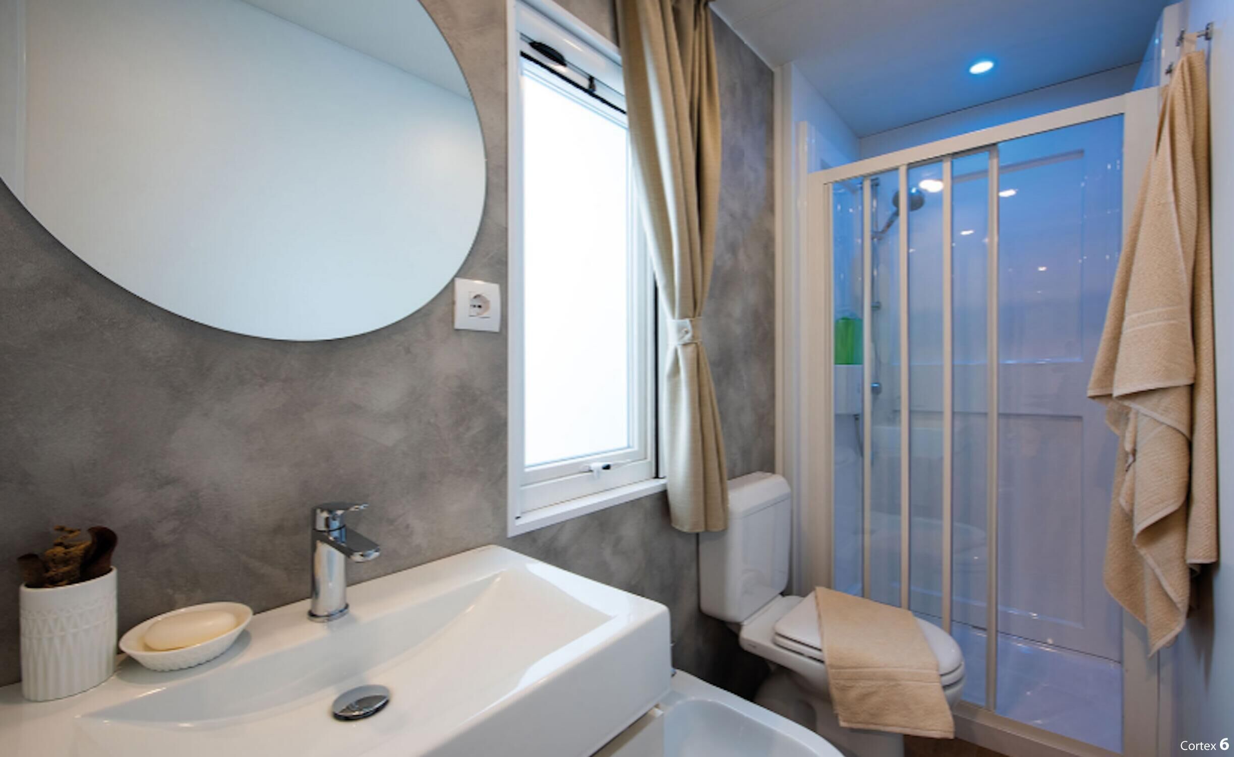 Chalet, 1 Bedroom, Smoking, Patio | Bathroom amenities | Combined shower/bathtub, towels