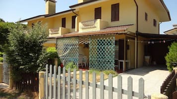 Ngoại thất