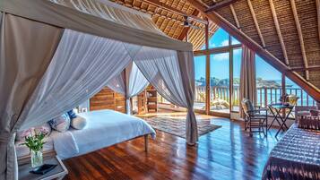 Vila (Voyage) | 5 quartos, cofres nos quartos, individualmente decorados