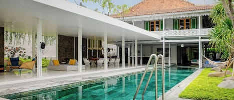 Villa (1880) | 5 sovrum, vÀrdeförvaringsskÄp pÄ rummet och individuell inredning