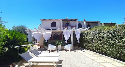B&B in villa 300 mt from the beach, between Cagliari and Villasimius, Sardinia