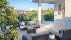 5 bedrooms, in-room safe, individually decorated, individually furnished - Casa Brio (Seminyak)